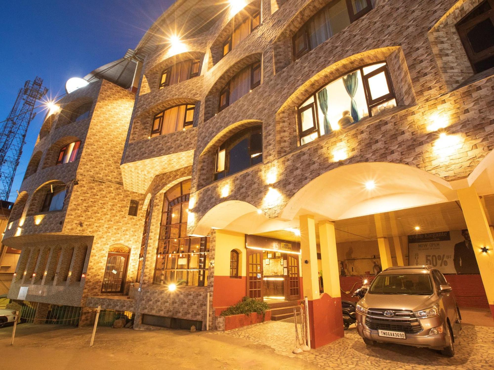 Devi Enterprises - Hotel Khems Ooty Exteriér fotografie